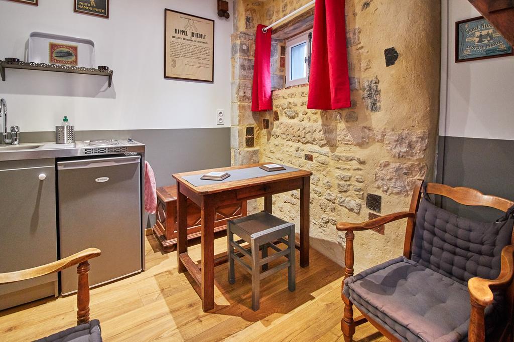 La Plus Petite Maison De France Bayeux Bilik gambar